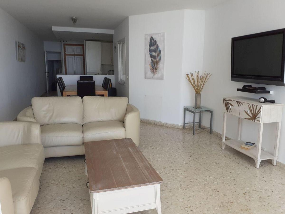 Tuhillo 1I Menyber Apartment Nerja Luaran gambar