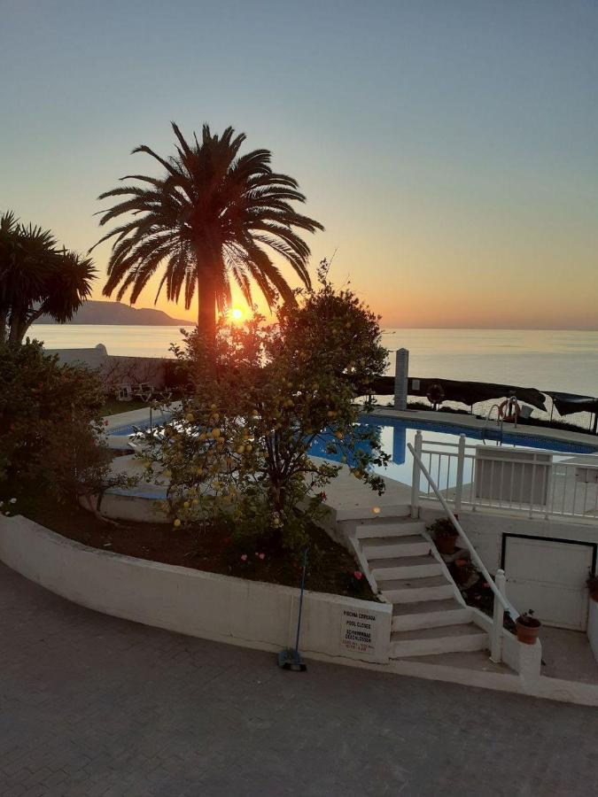 Tuhillo 1I Menyber Apartment Nerja Luaran gambar